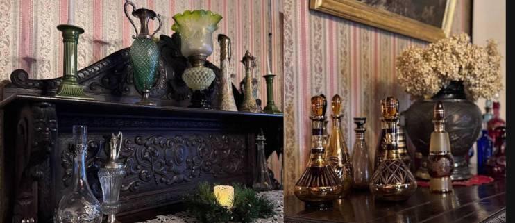 Dvi nuotraukos su antikvariniais grafinais ant raižytų medinių komodų